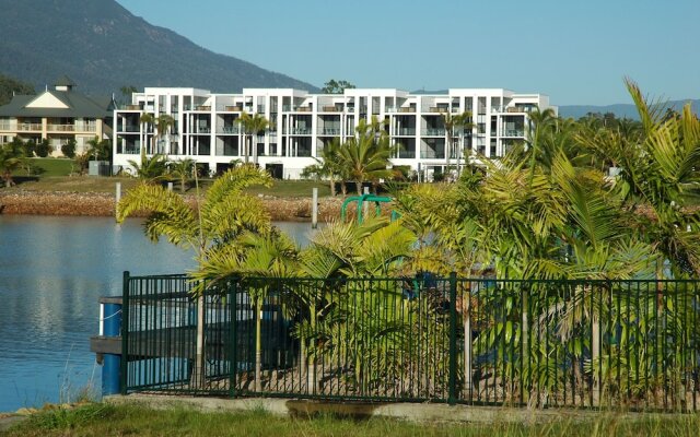 Hinchinbrook Harbour Holiday Apartments