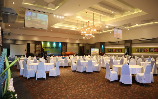Hua Hin Grand  And Plaza