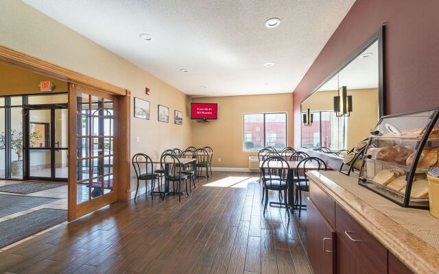 Red Roof Inn St Louis - Troy, IL