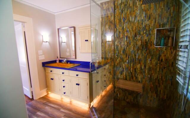 The Capitol Inn Tallahassee