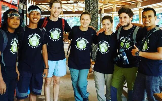 Gino's Place - Bungalows and Restaurant