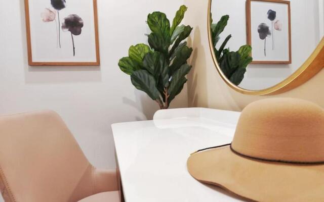 The Spruce, Western Boho DT 2 Bed and Makeup Room