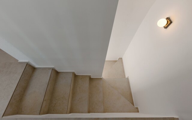 Omna Caldera Suites