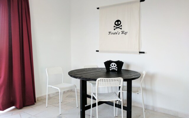 Themed Apartments @ Straits View Villas