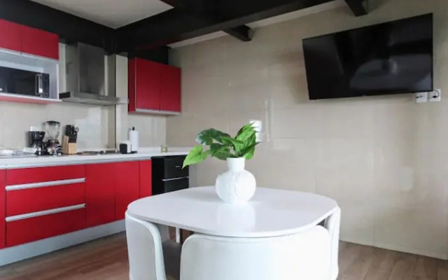 Beautiful and Comfortable Rooftop Suite