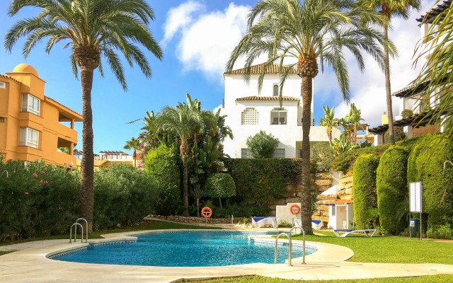 57-Beautiful Apartment with Stunning Views in Calahonda, Mijas