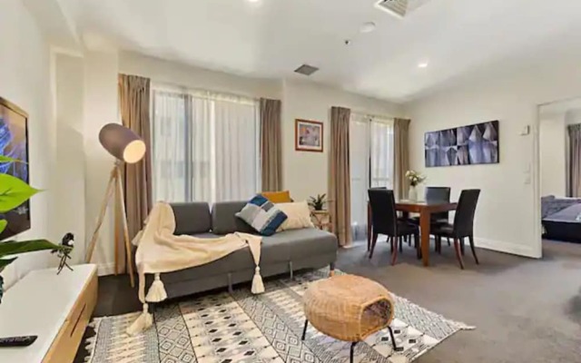 Spacious Apartment In Central Auckland