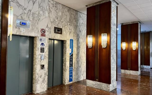 Riscal 6 by United Renters