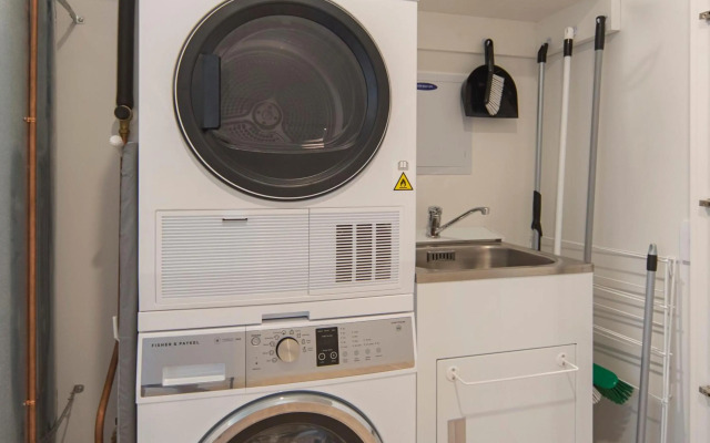 Tahunanui Oceanview Apartment