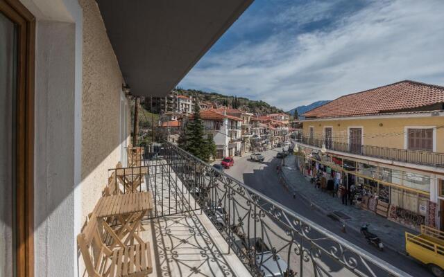 Arahova Inn Hotel