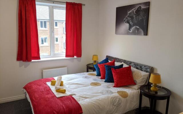 MBIZ Apartment - En-suite with Allocated Parking