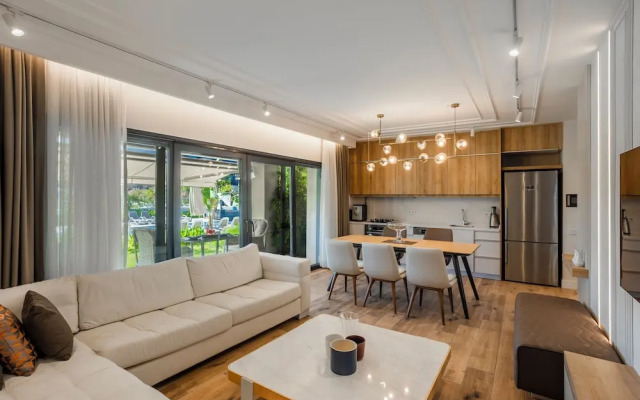 Luxury Garden Suites