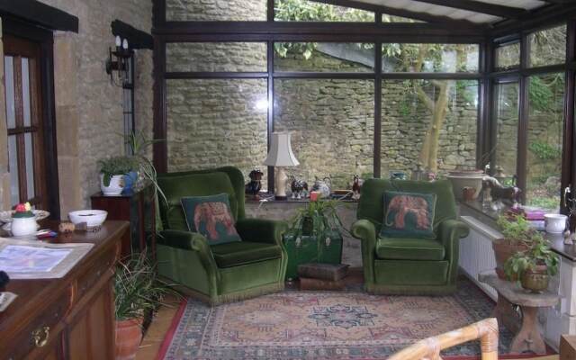 189 April Cottage