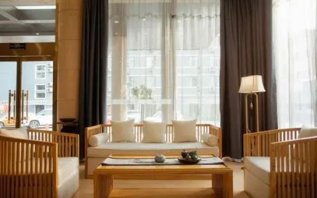 Wee light luxury hotel