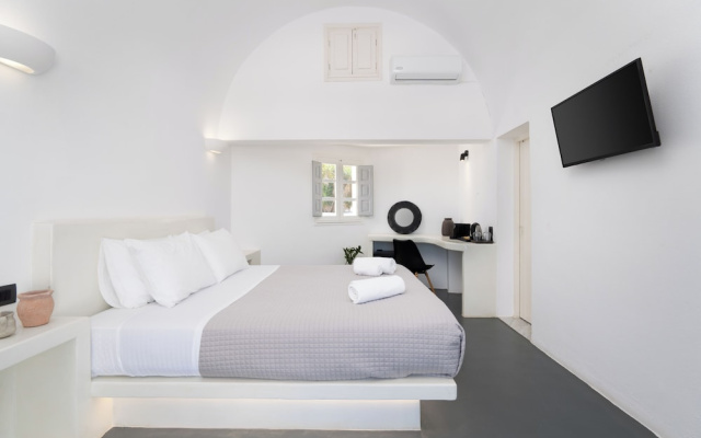 Elios Cave Suites