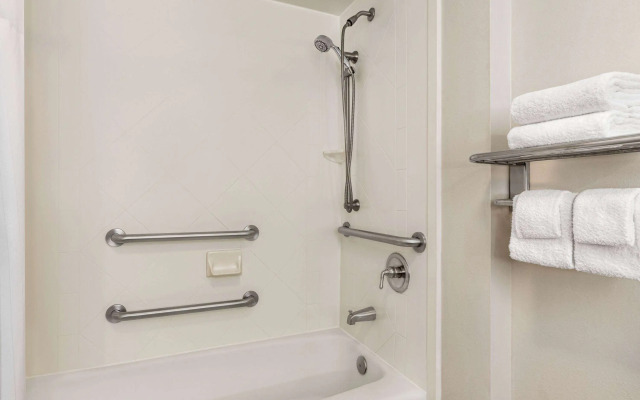 Wyndham Garden Duluth