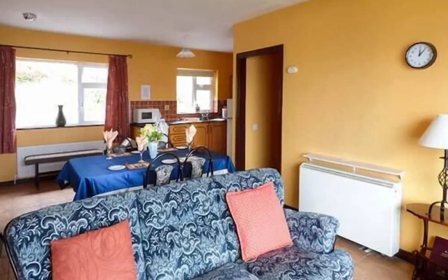 Rossbeigh Beach Cottage No 6