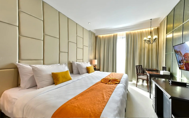Jambuluwuk Oceano Seminyak Hotel