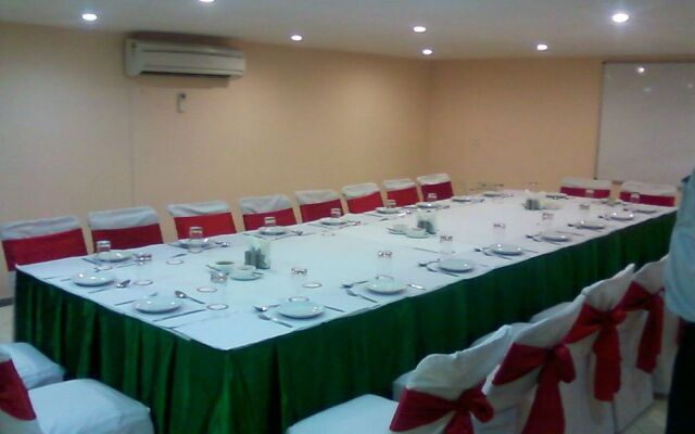 Oyo 3865 Hotel Corporate Park