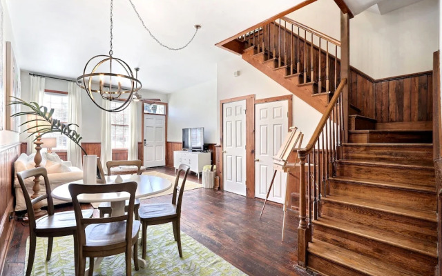 Gallery Stays - Spartina