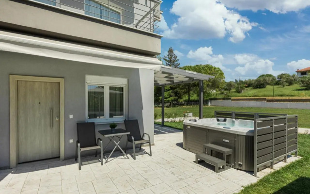 V Luxury Apartments Posidi