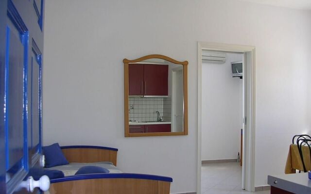 Crystal Naxos 1 Studios at Mikri Vigla