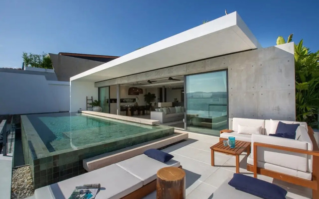 Gamay 3-bedroom Villa With Beach Access