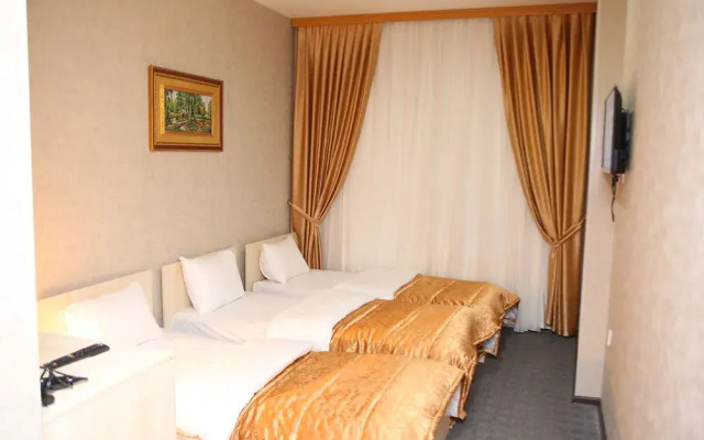 Riva Hotel