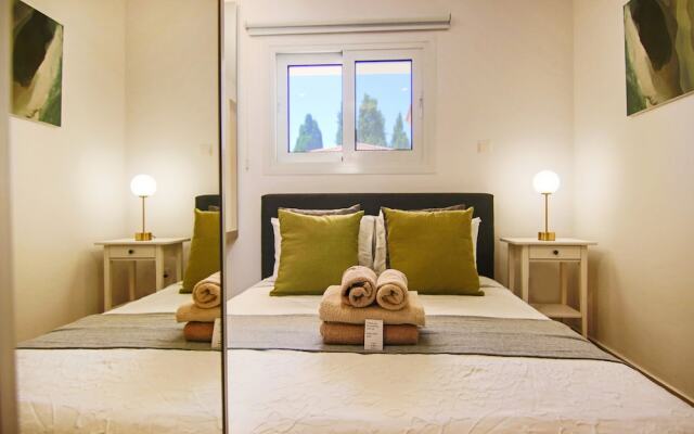 Phaedrus Living Seaside Luxury Limnaria 172