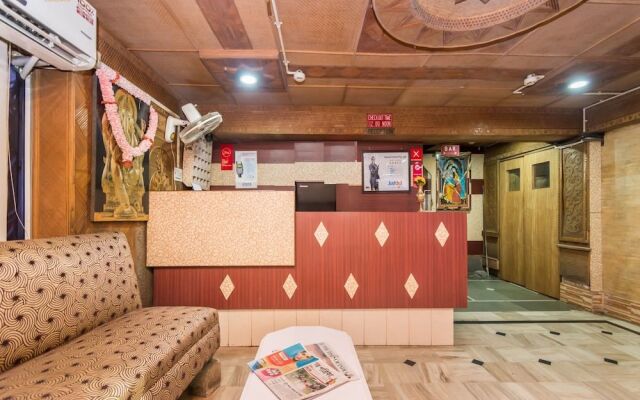 OYO 8998 Hotel Aayash