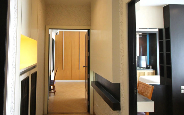 The Sunreno Hotel