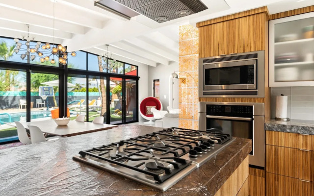 Modern Desert Oasis