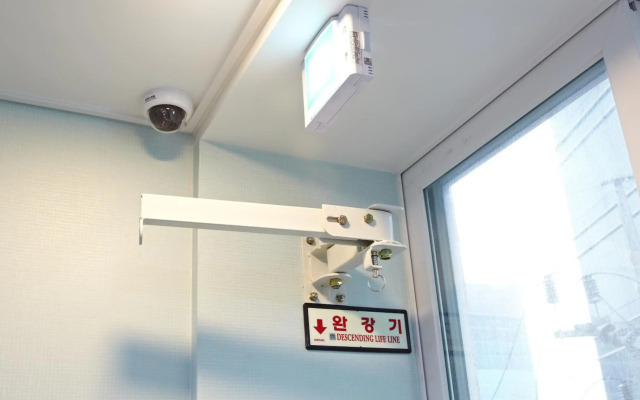 Rainbow Hotel Myeongdong