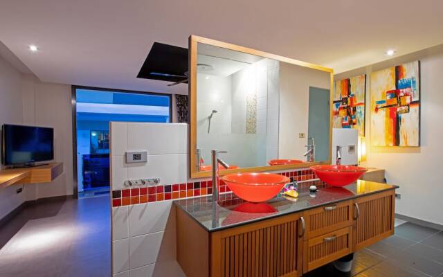 Chic and Modern 3BR Pool Villa Kloua