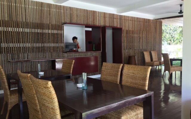 The Mandolis Hotel