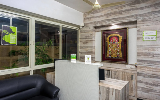 OYO 9647 Hotel MVV Bhavan