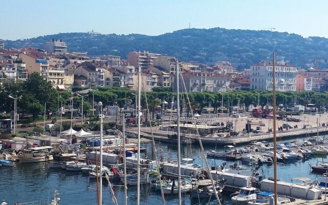 Elegant one-bedroom flat MarieAntoinette