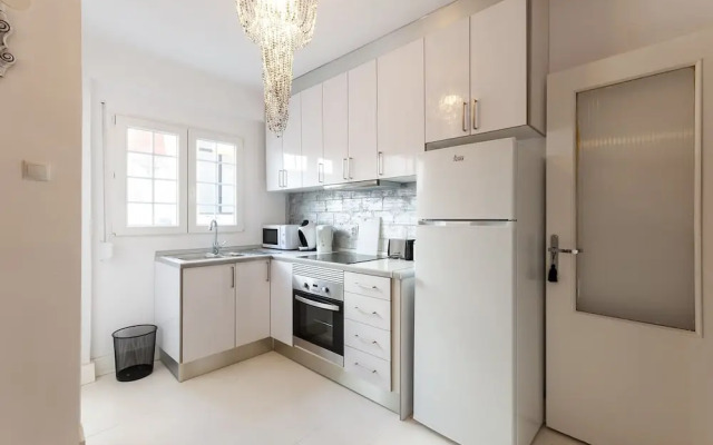 Samba in Gandia With 3 Bedrooms and 1 Bathrooms