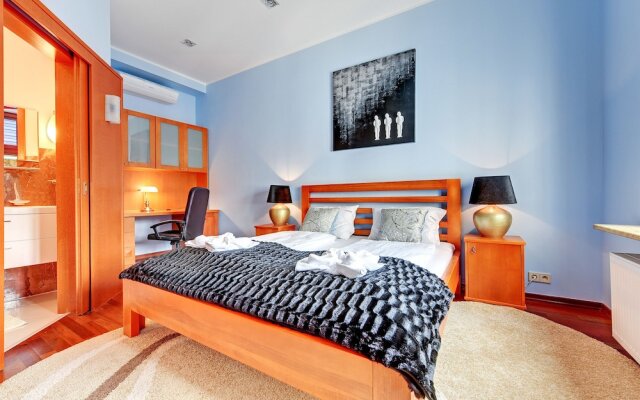 Royal Apartments Dream