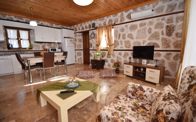 Villa Reyyan by Helaltatilvillari