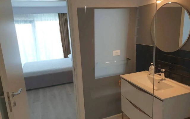 Wave 2 Promenada Apartments