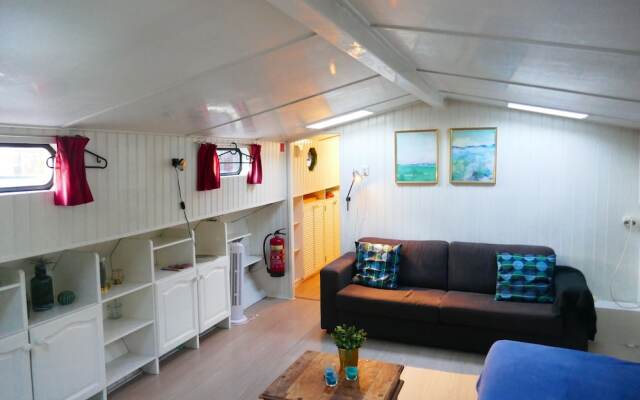 Boat apartment Rotterdam Hoop