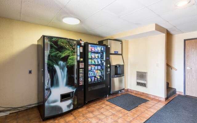 Motel 6 Eau Claire, WI