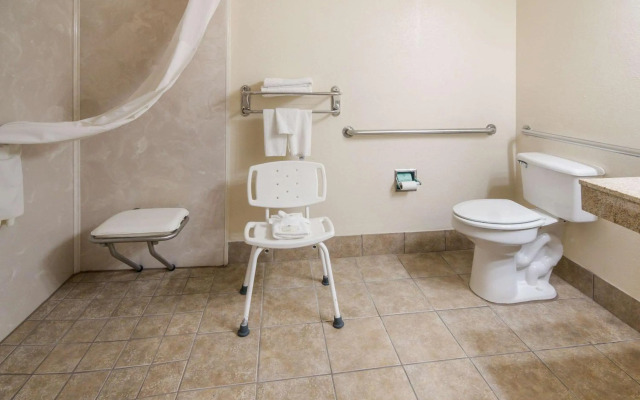 Quality Inn & Suites - Granbury
