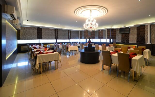 OYO Premium Banjara Hills Road No 12