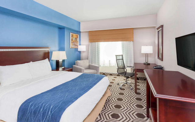 Baymont by Wyndham Delavan Near Lake Geneva