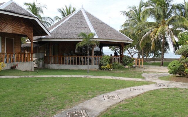 Cliff Side Beach Resort & Cottages
