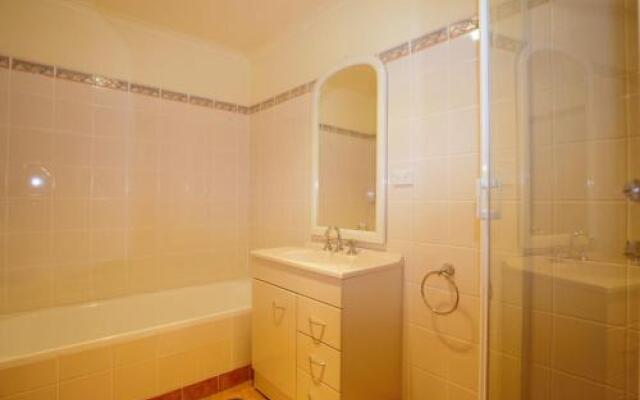 Aranda 3/25 Townsend Street