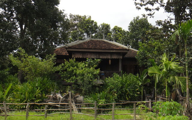 Bong Thom Home Stay