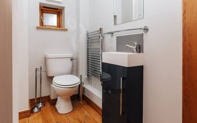 The Herringbone - 3 Bed With Parking Pet Friendly